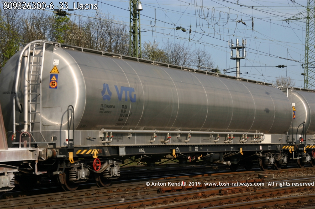 809326300-6_33_Uacns.jpg
